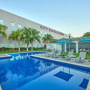 Express By Marriott Hotel apartamentowy Playa del Carmen